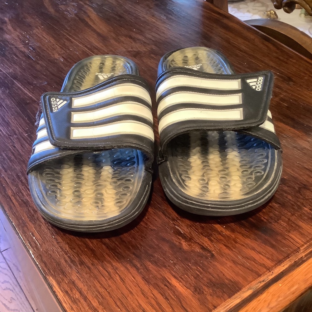 Men’s Adidas Flip flops